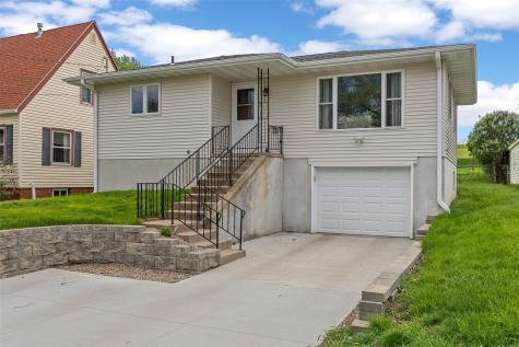 205 26th Avenue SW Cedar Rapids IA 52404