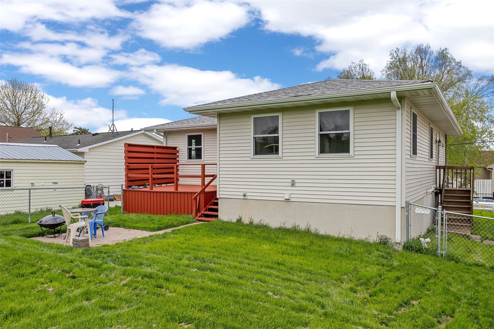 205 26th Avenue SW Cedar Rapids IA 52404