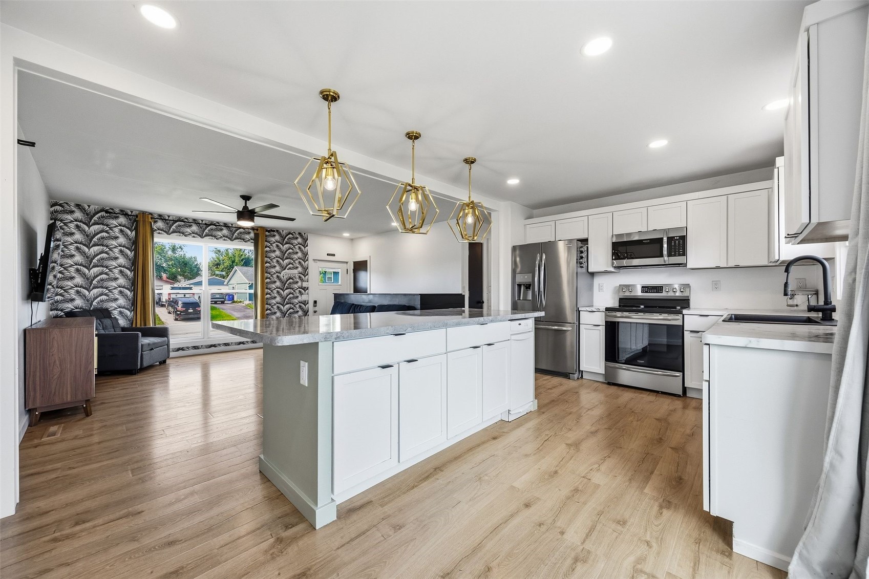 3716 Fir Tree Drive NE Cedar Rapids IA 52402