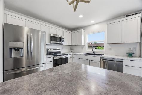 3716 Fir Tree Drive NE Cedar Rapids IA 52402
