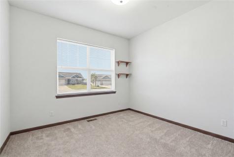 7700 1st Avenue NW Cedar Rapids IA 52405