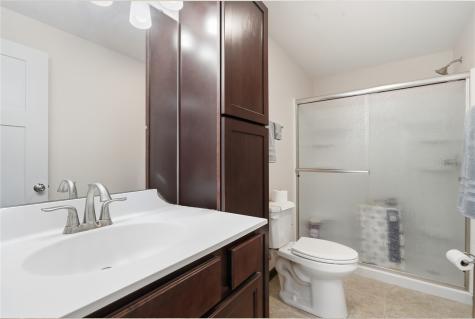 7700 1st Avenue NW Cedar Rapids IA 52405