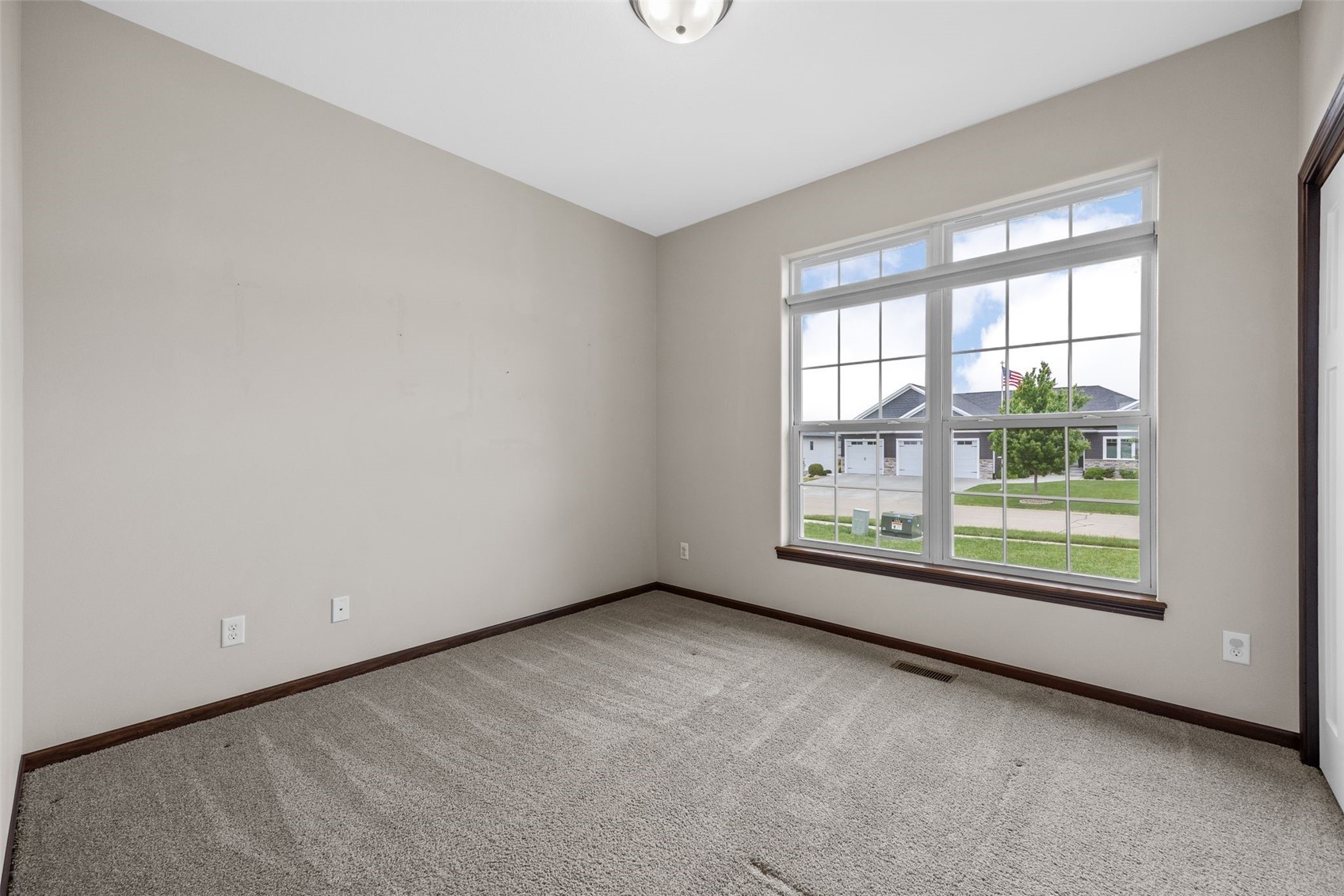 3025 Ridgeview Drive Ely IA 52227