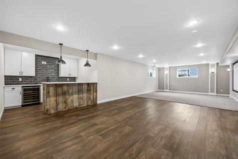 3025 Ridgeview Drive Ely IA 52227