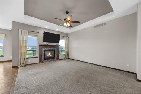3025 Ridgeview Drive Ely IA 52227