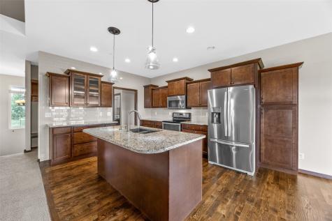 3025 Ridgeview Drive Ely IA 52227