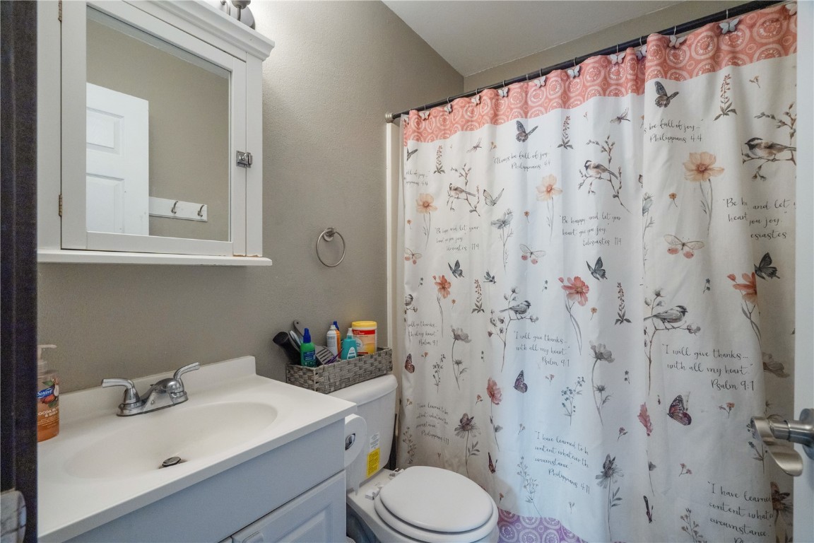 1708 Woodside Court NW Cedar Rapids IA 52405