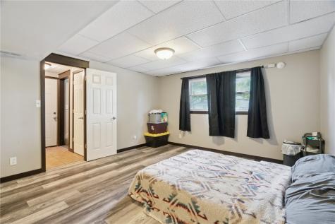 1708 Woodside Court NW Cedar Rapids IA 52405