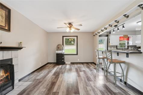 1708 Woodside Court NW Cedar Rapids IA 52405
