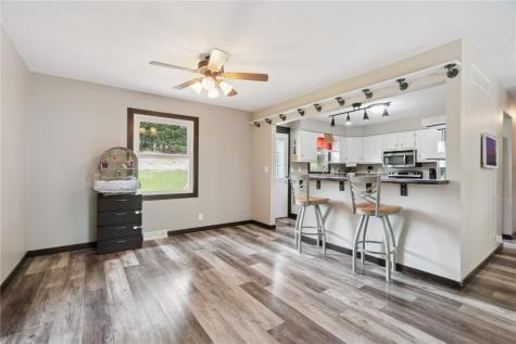 1708 Woodside Court NW Cedar Rapids IA 52405