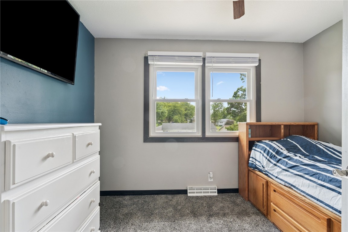 1708 Woodside Court NW Cedar Rapids IA 52405