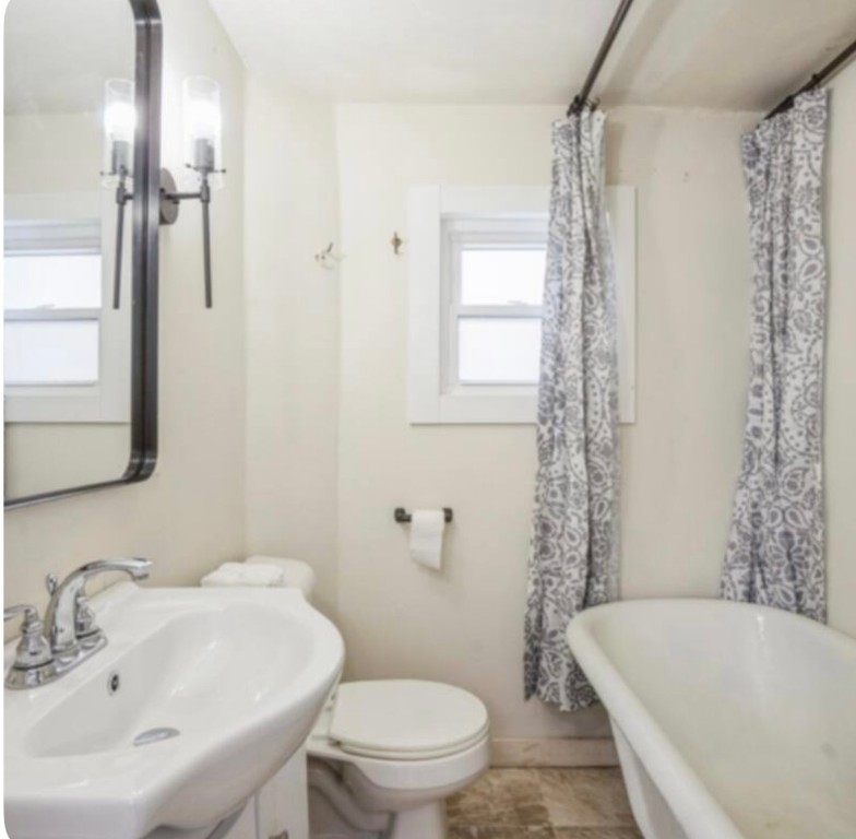 714 East Avenue NW Cedar Rapids IA 52405