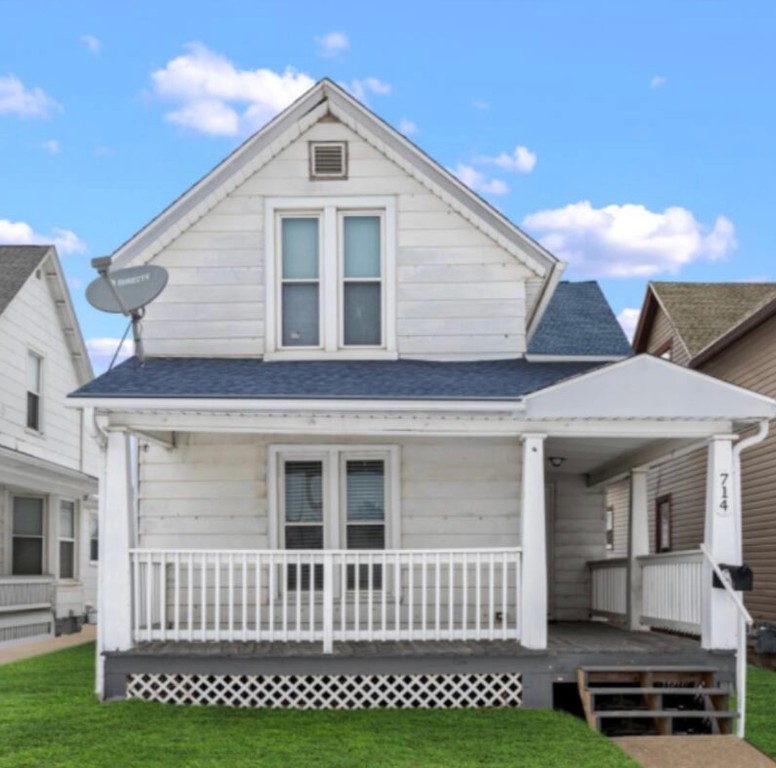 714 East Avenue NW Cedar Rapids IA 52405