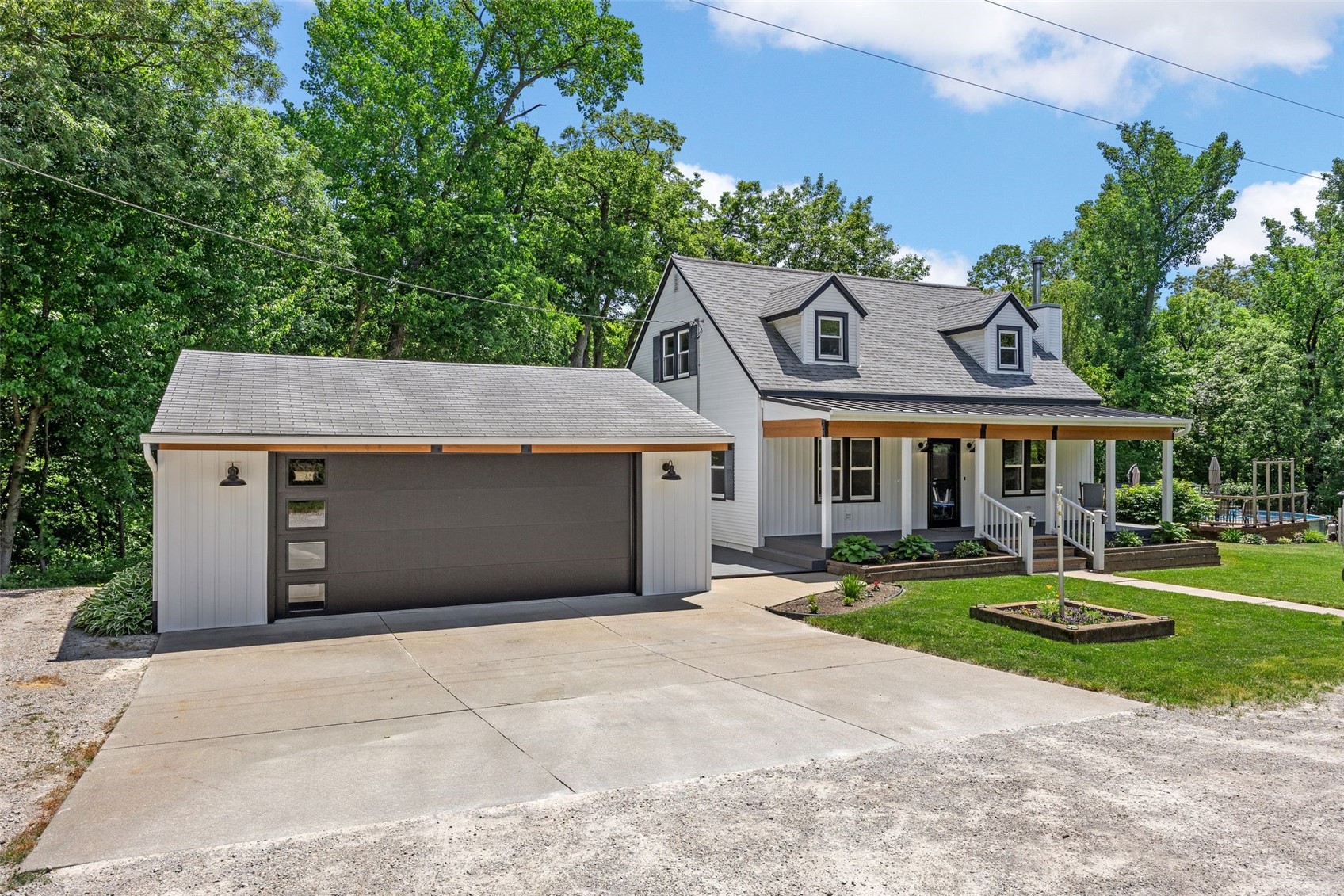 1388 Hickory Hollow Road NE Solon IA 52333