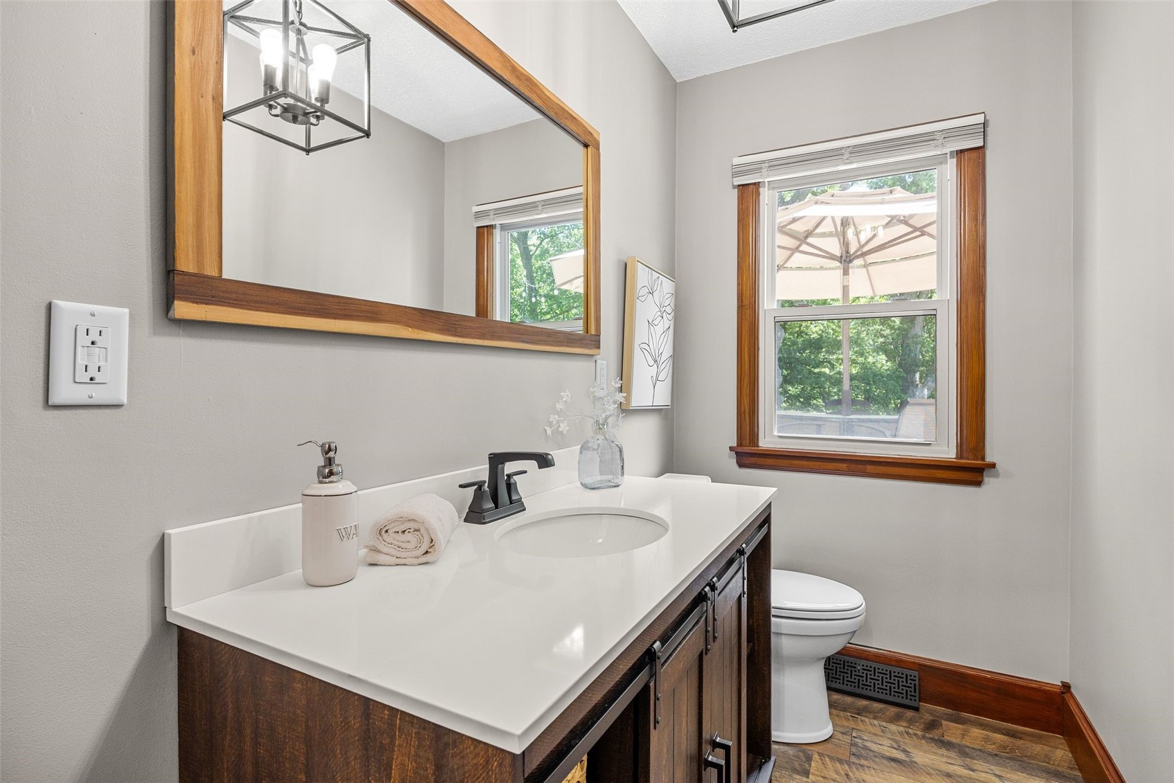 1388 Hickory Hollow Road NE Solon IA 52333