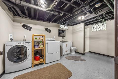 1388 Hickory Hollow Road NE Solon IA 52333
