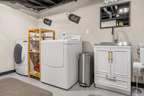 1388 Hickory Hollow Road NE Solon IA 52333