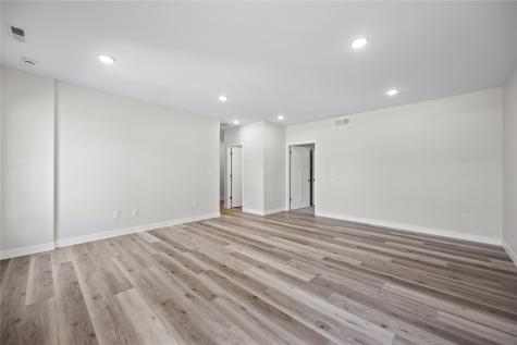 706 Silver Lane Iowa City IA 52245