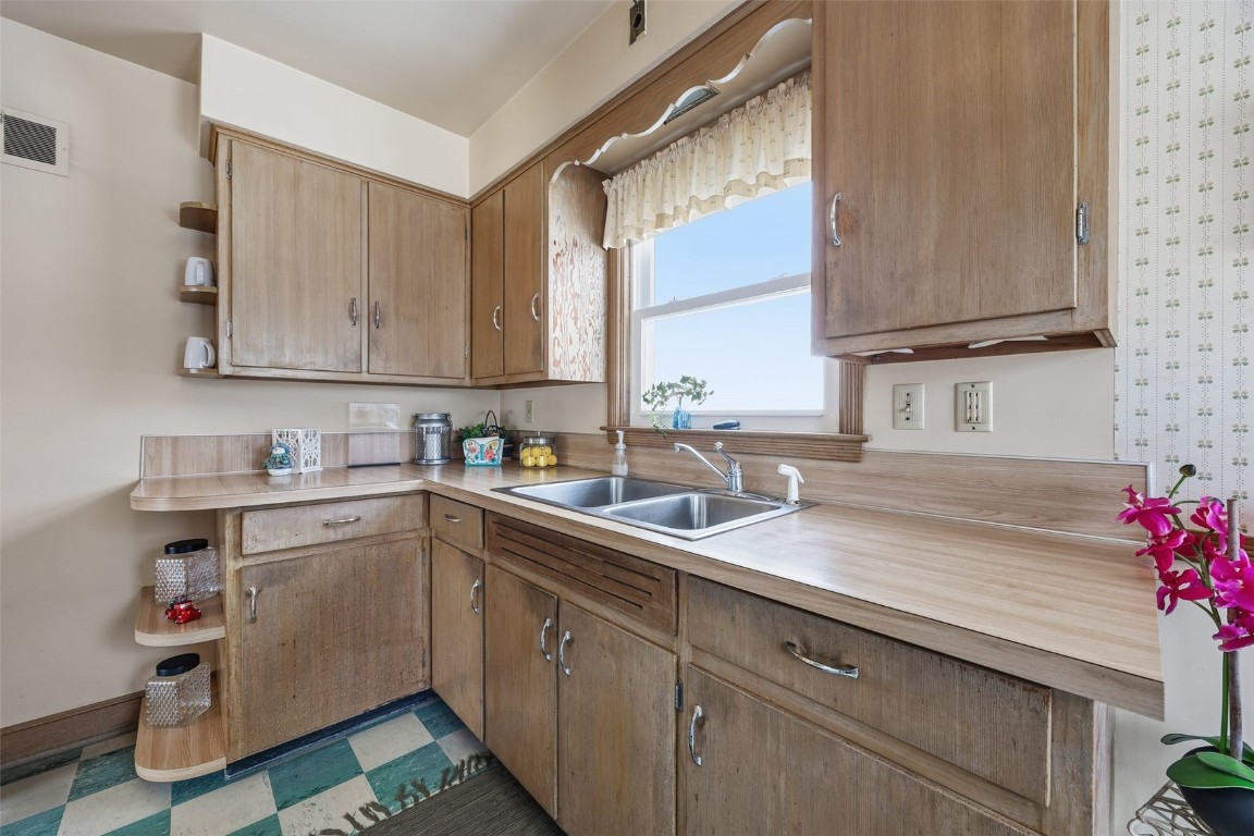 800 35th Street NE Cedar Rapids IA 52402