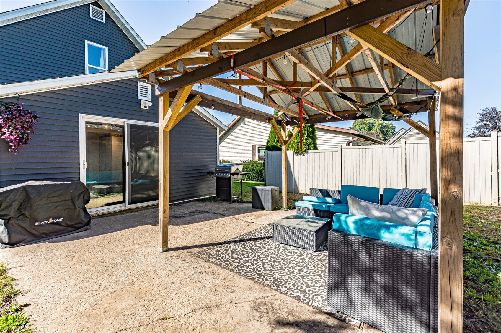 1302 Central Avenue Center Point IA 52213
