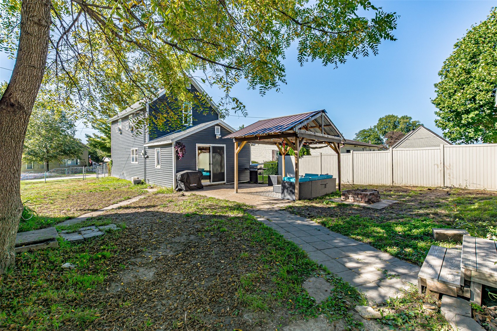 1302 Central Avenue Center Point IA 52213