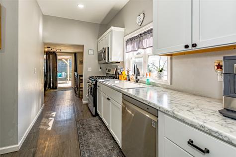 1302 Central Avenue Center Point IA 52213