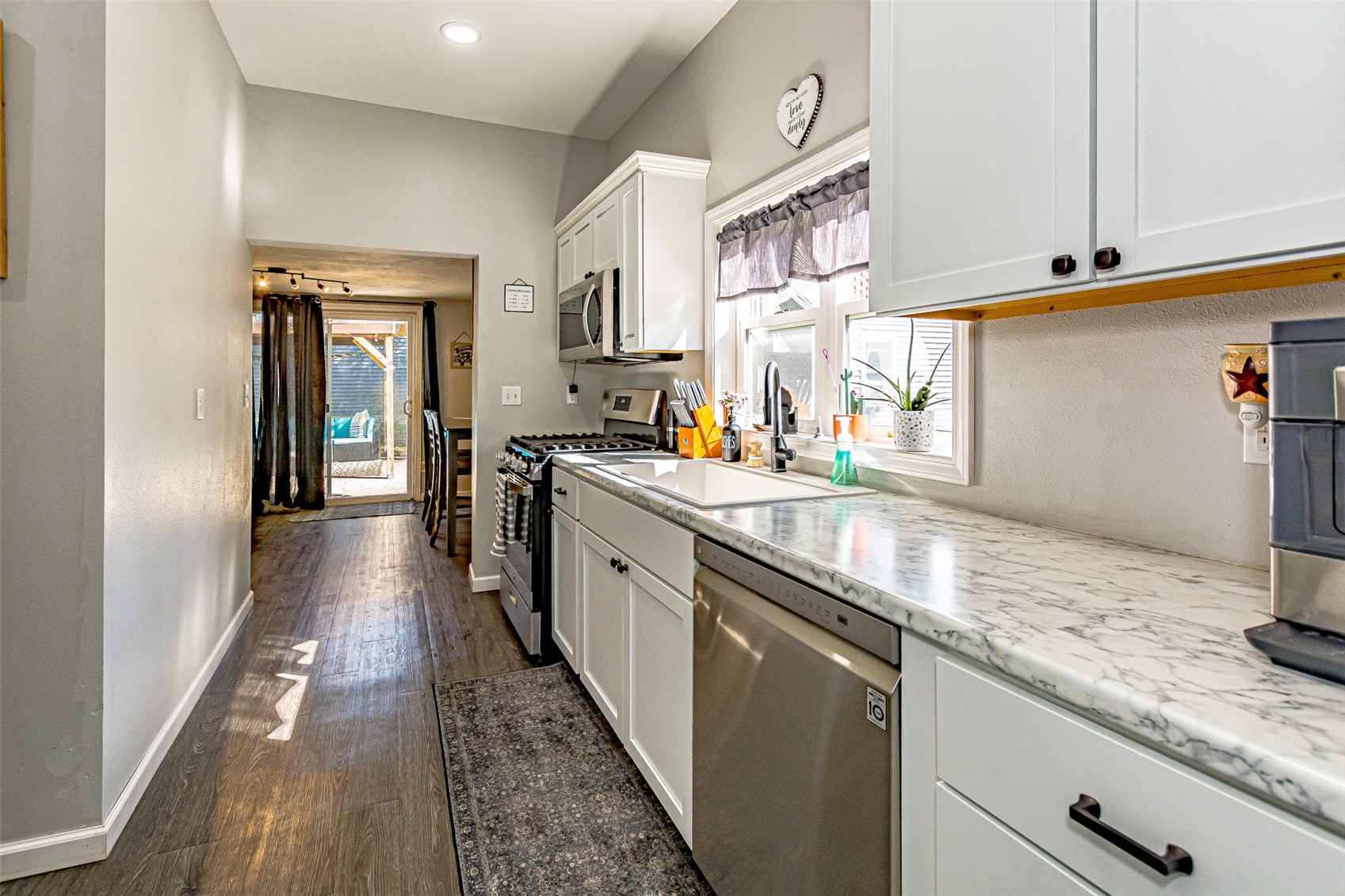 1302 Central Avenue Center Point IA 52213