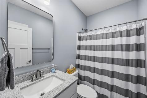 3040 Sunflower Street Ely IA 52227