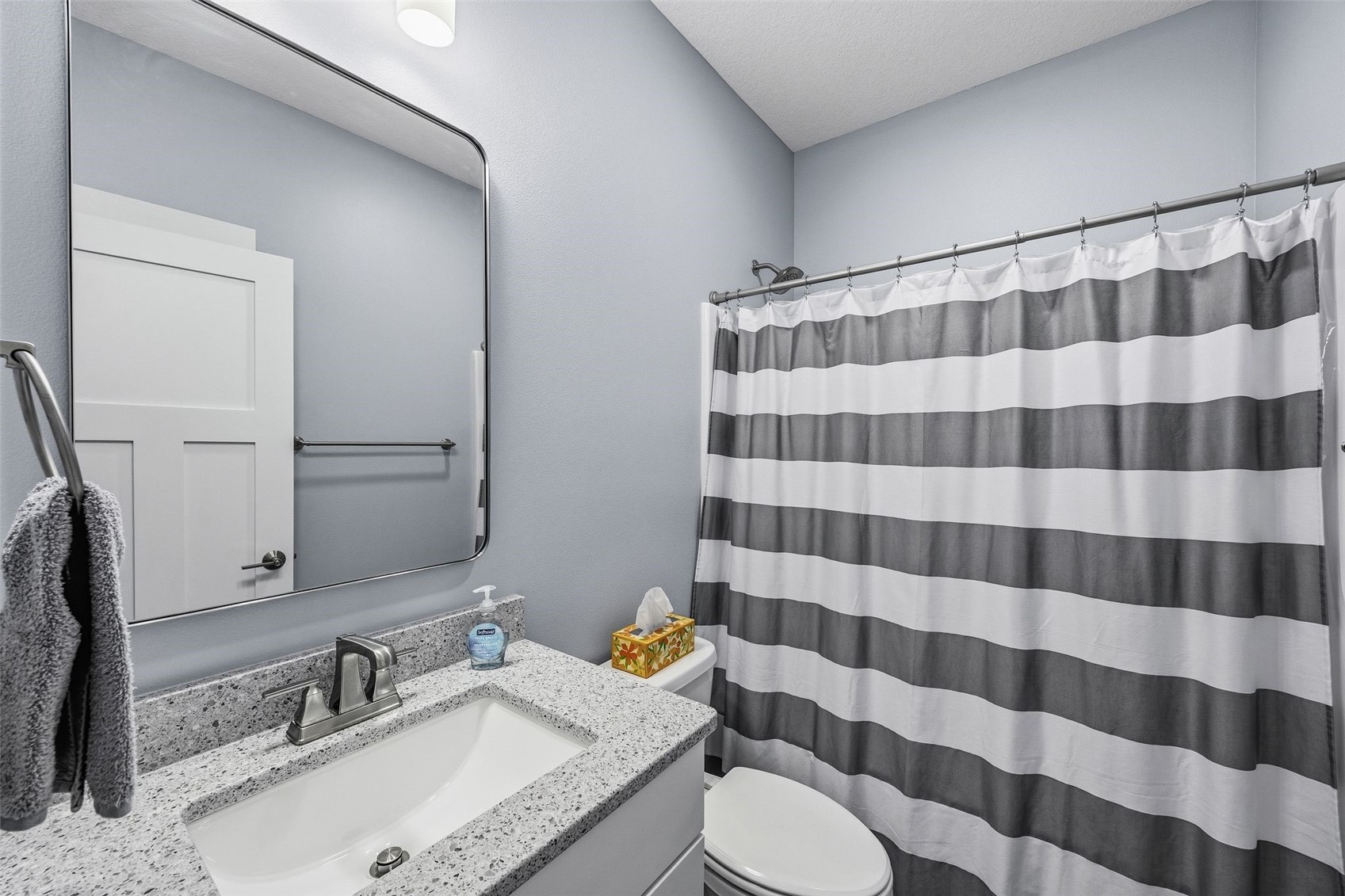 3040 Sunflower Street Ely IA 52227