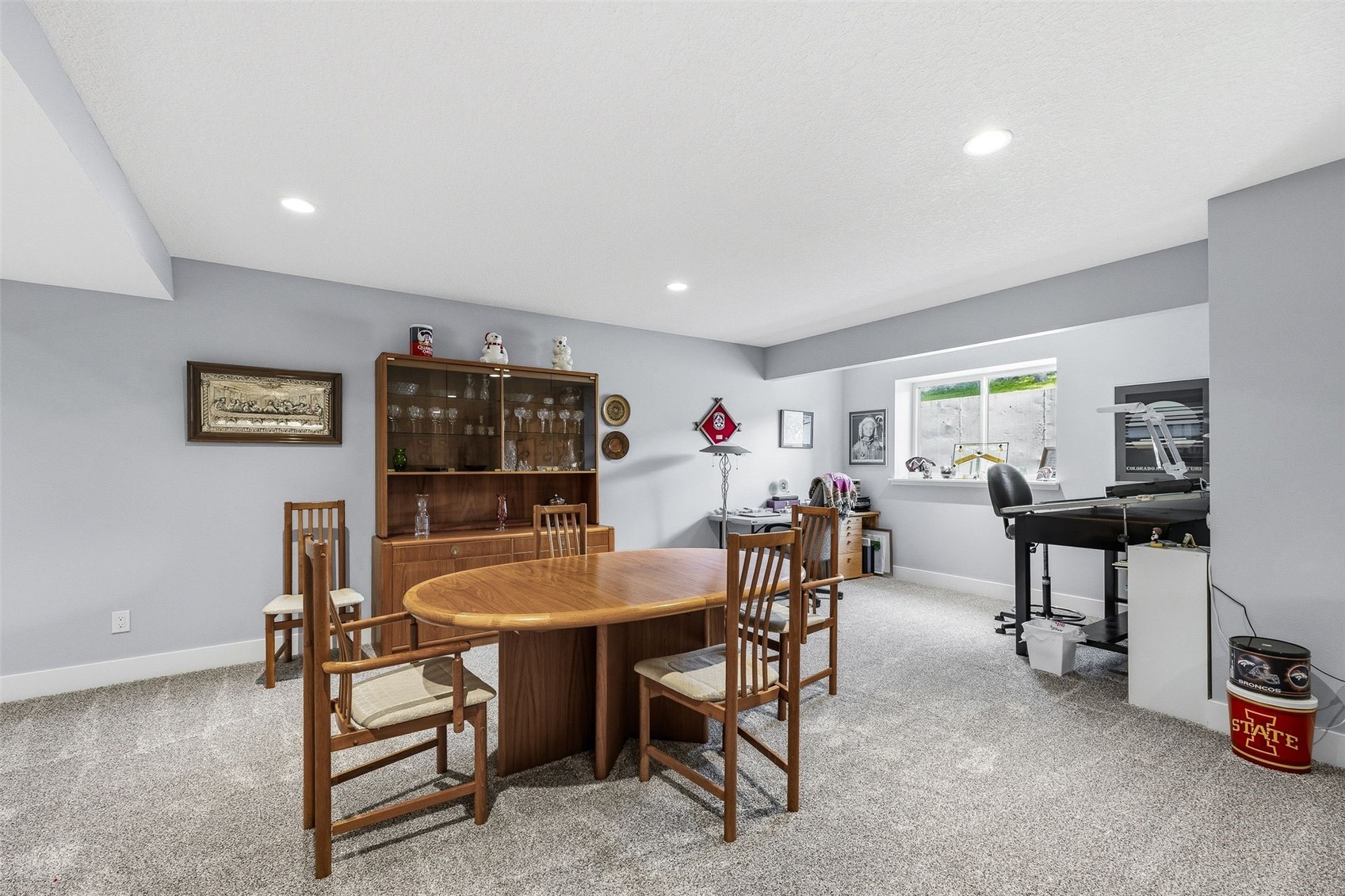 3040 Sunflower Street Ely IA 52227