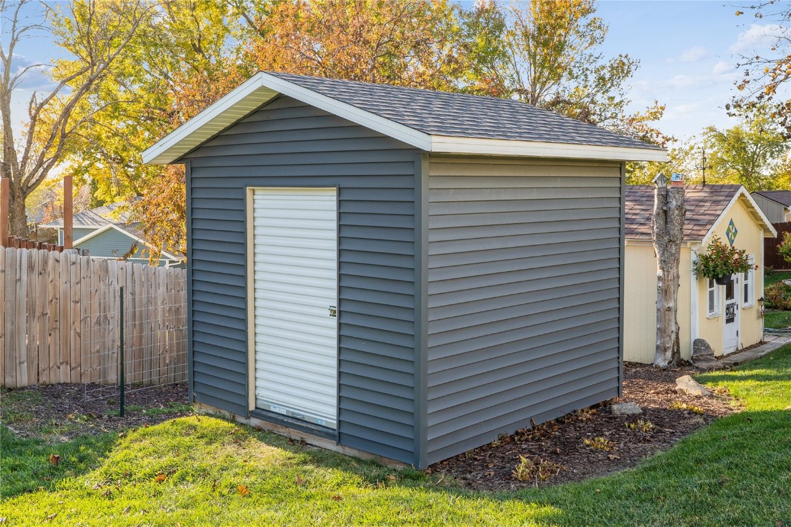 4559 Orchard Drive NW Cedar Rapids IA 52405