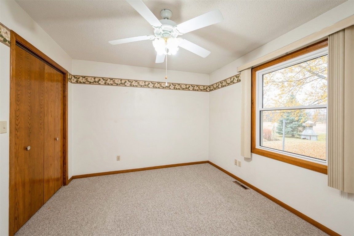 32 Prairie Drive Walker IA 52352