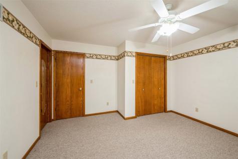 32 Prairie Drive Walker IA 52352