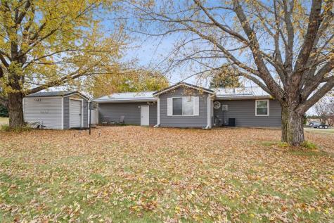 32 Prairie Drive Walker IA 52352