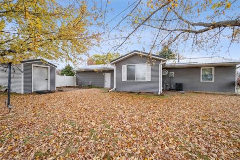 32 Prairie Drive Walker IA 52352