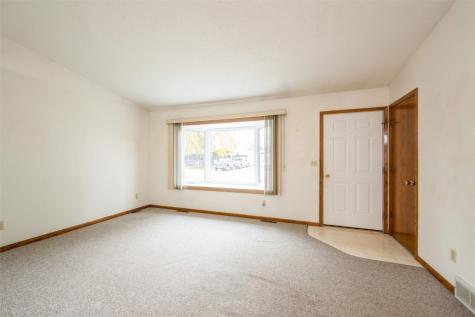 32 Prairie Drive Walker IA 52352