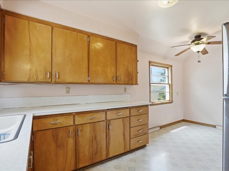 1635 Texas Avenue NE Cedar Rapids IA 52402