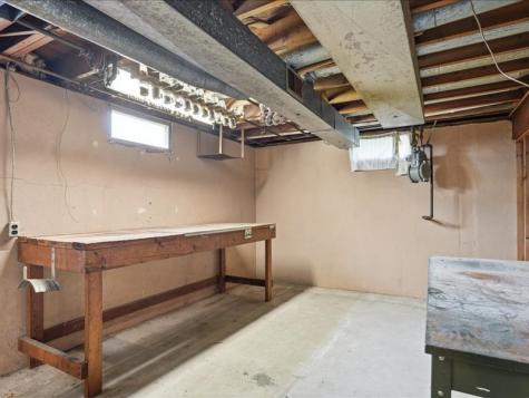 1635 Texas Avenue NE Cedar Rapids IA 52402
