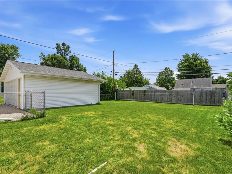 1635 Texas Avenue NE Cedar Rapids IA 52402