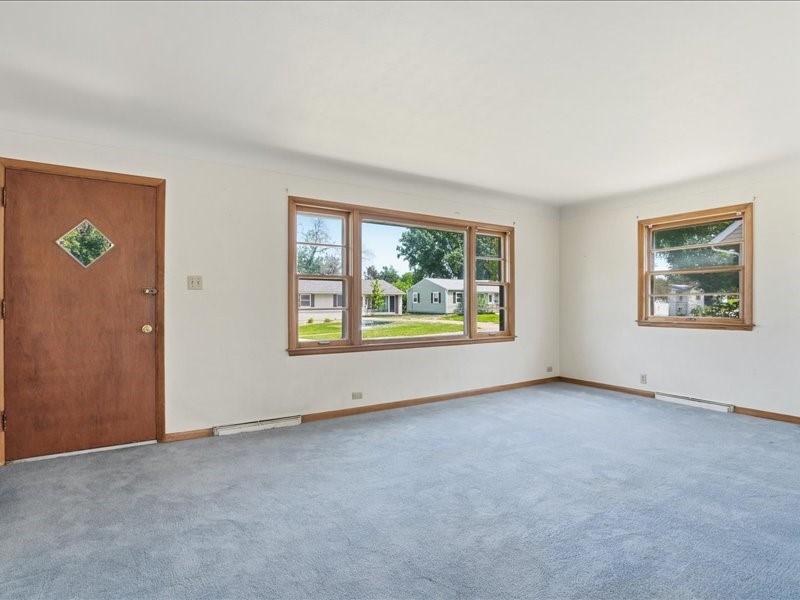 1635 Texas Avenue NE Cedar Rapids IA 52402