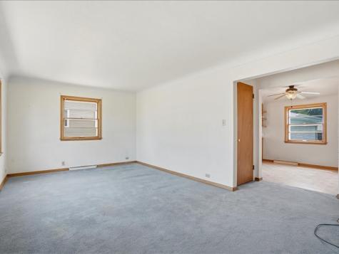 1635 Texas Avenue NE Cedar Rapids IA 52402