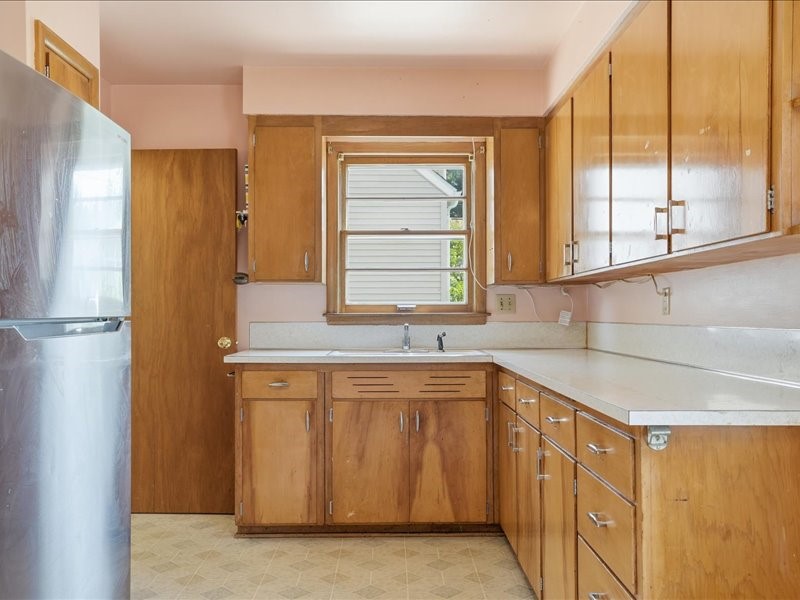 1635 Texas Avenue NE Cedar Rapids IA 52402