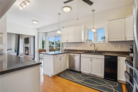 4307 Viola Street NE Cedar Rapids IA 52411