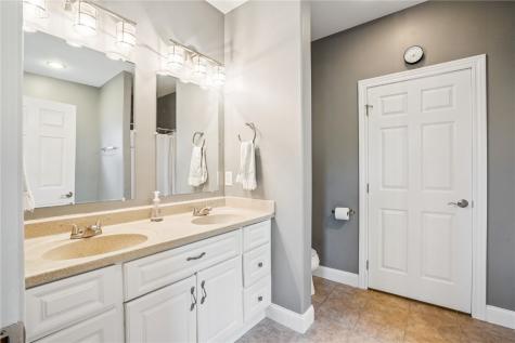 4307 Viola Street NE Cedar Rapids IA 52411