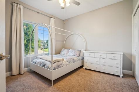 4307 Viola Street NE Cedar Rapids IA 52411
