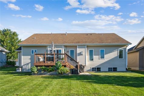4307 Viola Street NE Cedar Rapids IA 52411