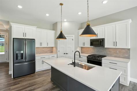 904 Long Drive Solon IA 52333