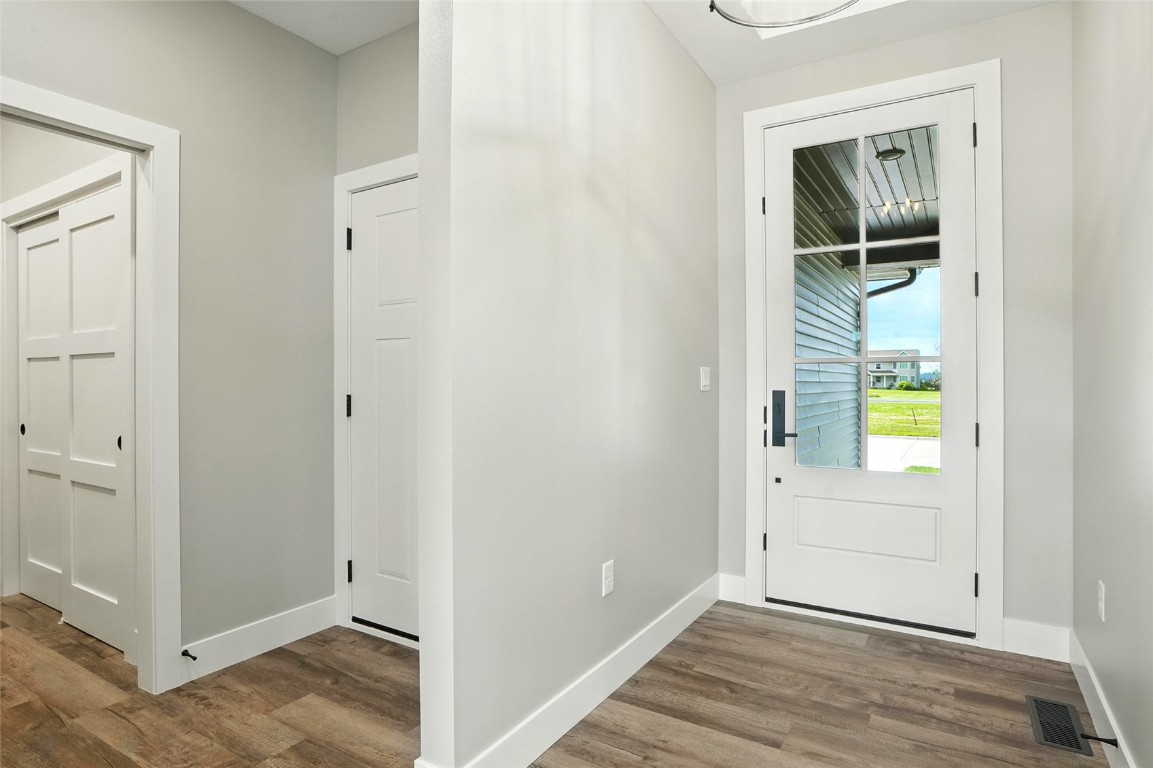 904 Long Drive Solon IA 52333