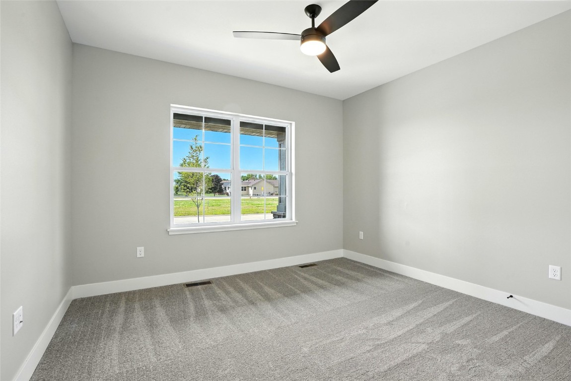 904 Long Drive Solon IA 52333