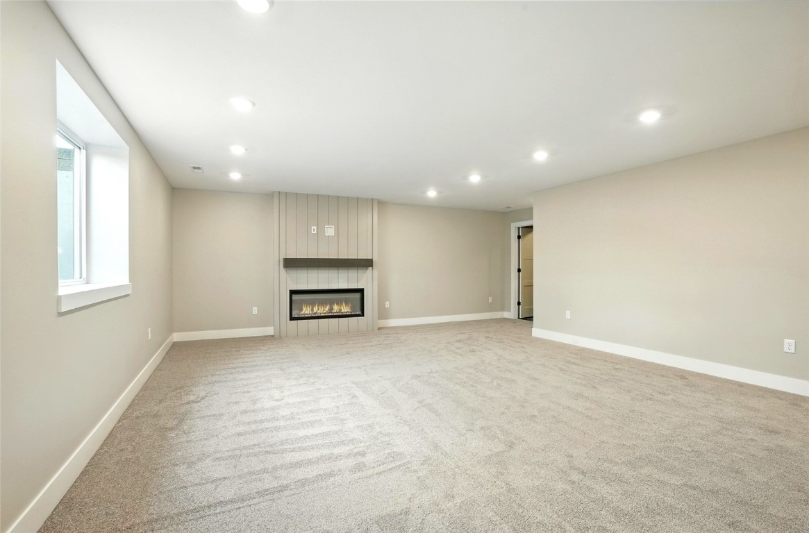 904 Long Drive Solon IA 52333